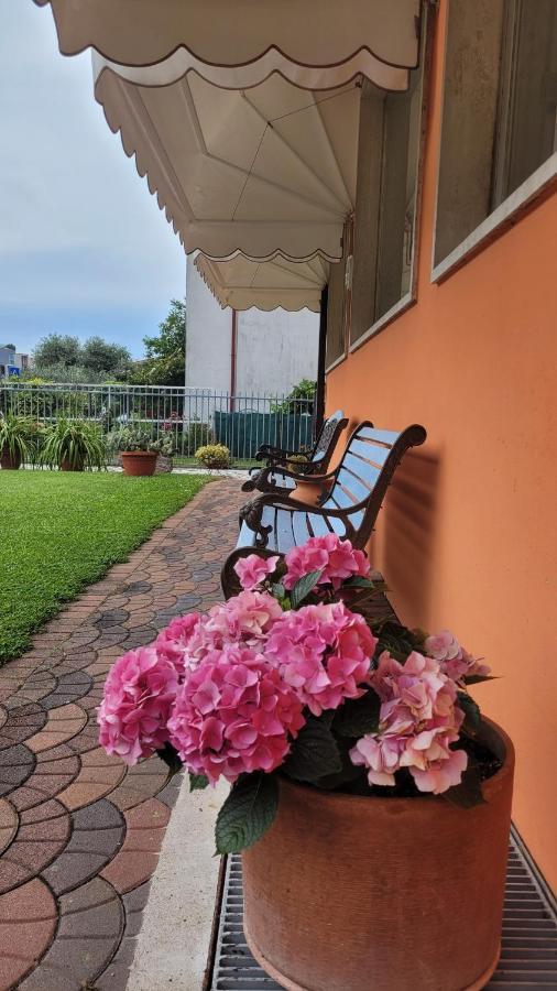 Albergo Villa Mimosa Torbole Sul Garda Exterior foto