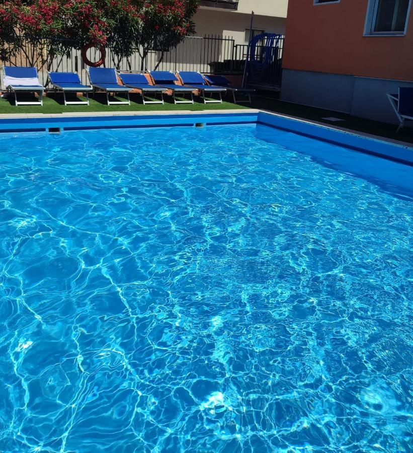 Albergo Villa Mimosa Torbole Sul Garda Exterior foto