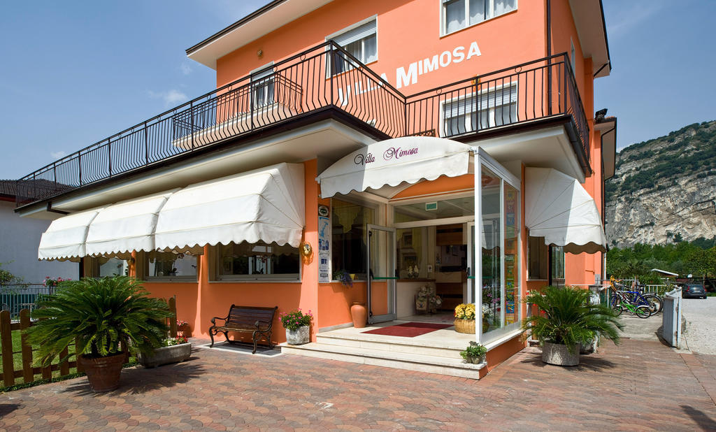 Albergo Villa Mimosa Torbole Sul Garda Exterior foto